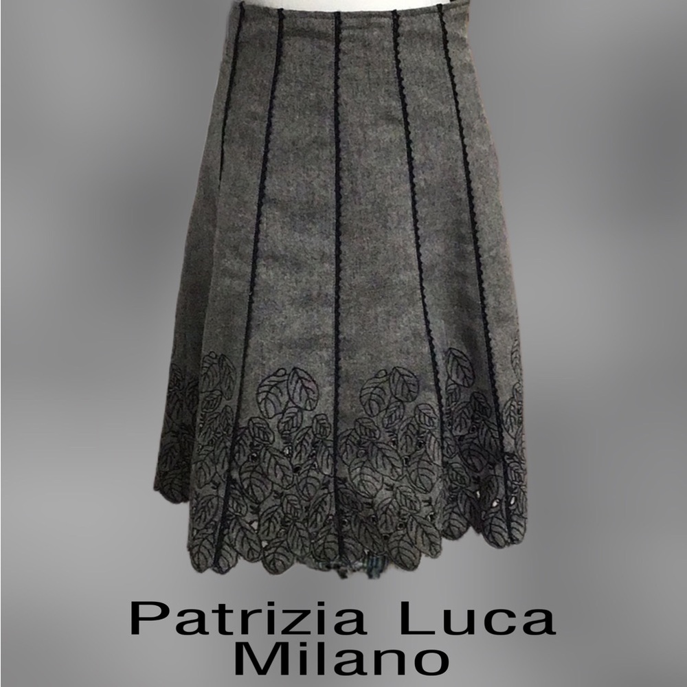 Patrizia Luca,‎ Milano, Skirt, Embroidered Cut-Out Panels, Tweed, Size Small